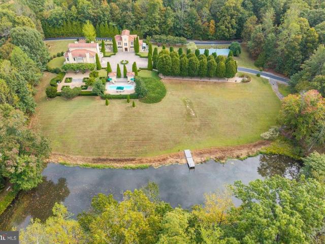 1674 james madison hwy n