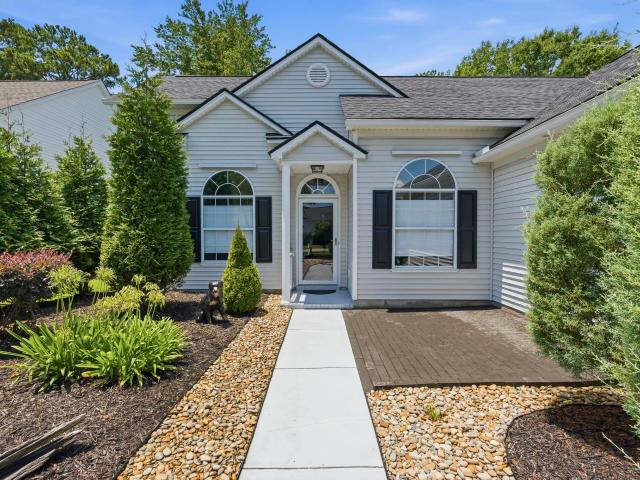 1674 Sedgefield Dr