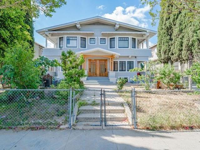 1674 W 25th St, Los Angeles, CA 90007