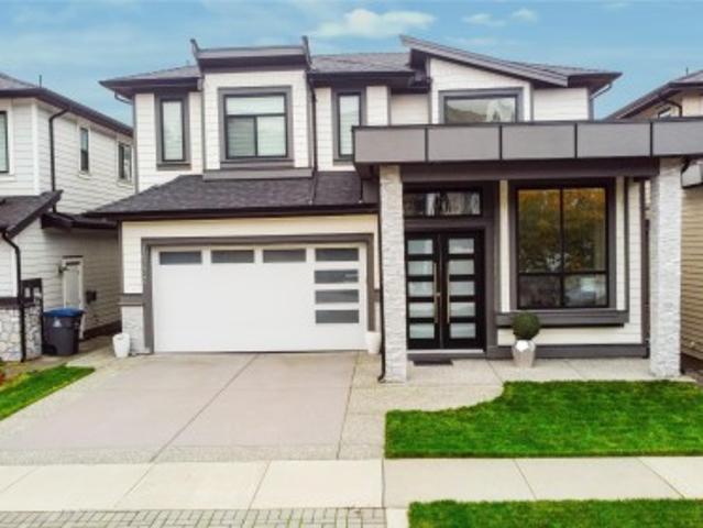 1677 A Avenue, Surrey, BC, V3Z 0T3 house for sale | Listing ID R3175 | Royal LePage