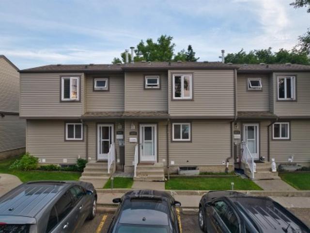 1679 Lakewood Road Nw, Edmonton, AB, T6K 3B9 townhouse for sale | Listing ID E4511 | Royal LePage