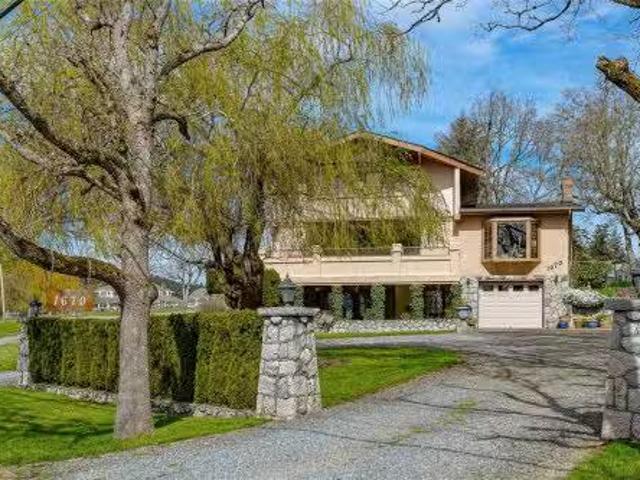 1670 Burnside Rd West, Saanich, BC, V8X 3X3 house for sale.