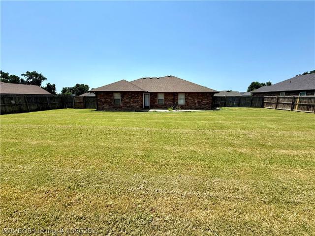 1670 Courtney Lane