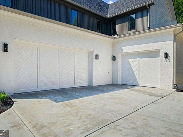 1671 Manhasset Drive