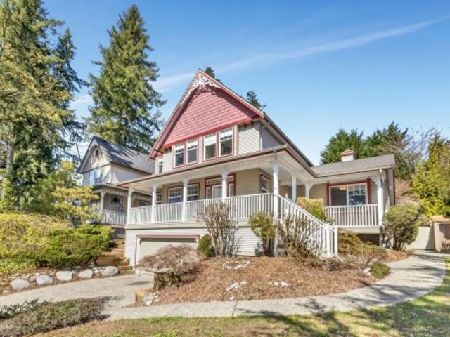 1671 Avenue, Surrey, BC, V4N 0L8 house for sale | Listing ID R3177 | Royal LePage