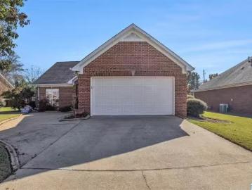 1671 BRADFORD LN, BESSEMER, AL 35022