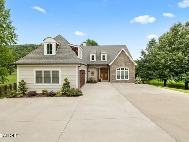 1671 Golf Lane
