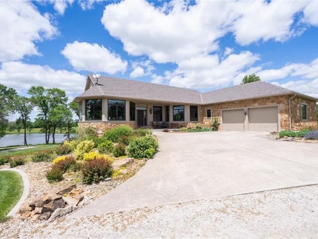 1672 N 1 Road