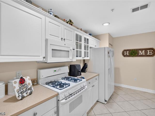1672 Tarpon Bay Dr S, Unit 102, Naples, FL 34119 | MLS #2026030