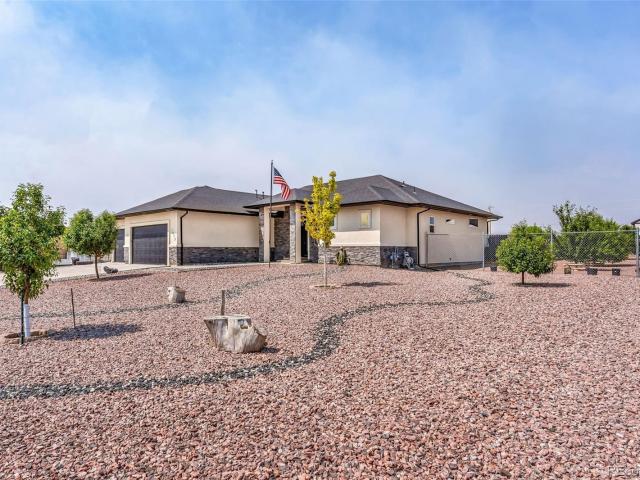 1673 N Calle Rosa Drive