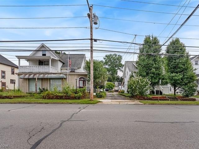 167 173 N Lyman St, Wadsworth, OH 44281
