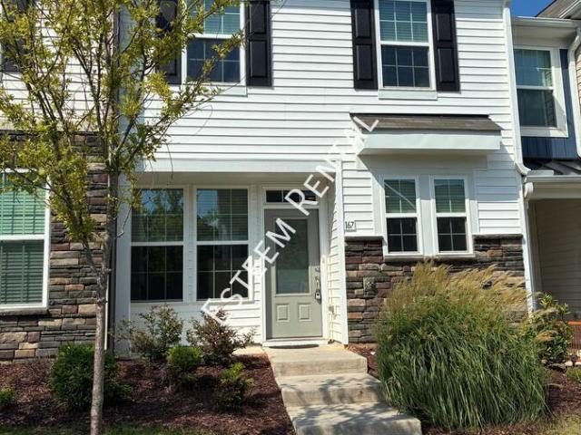 167 Channel Drop Dr, 3 beds, 2 full and 1 half baths