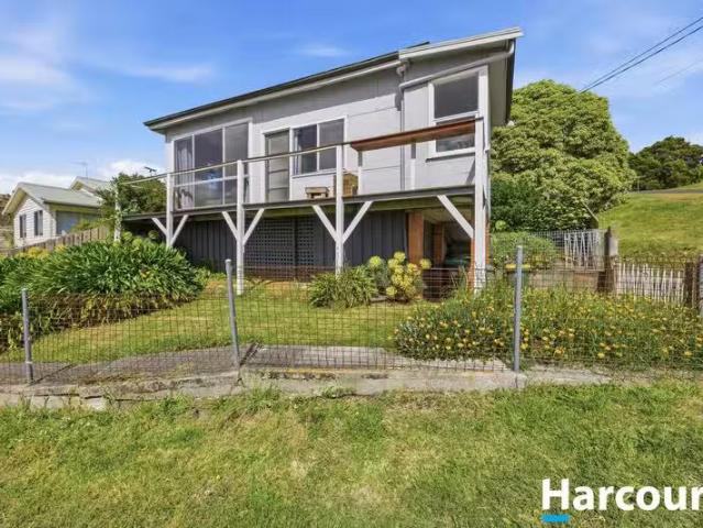 167 Flinders Street, BEAUTY POINT, TAS 7270 House for Rent