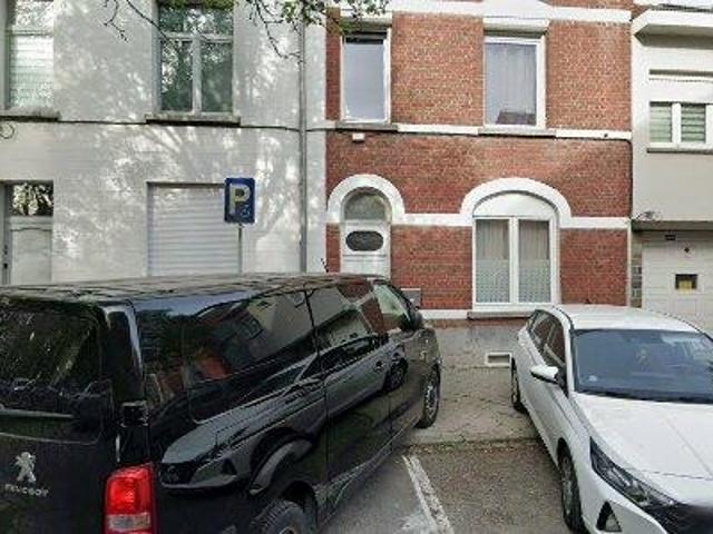 167 m2 apartment for rent in Doornik