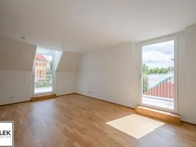 167 m² Familienresidenz mit privatem Liftzugang und Terrasse | VILLMA Top 7