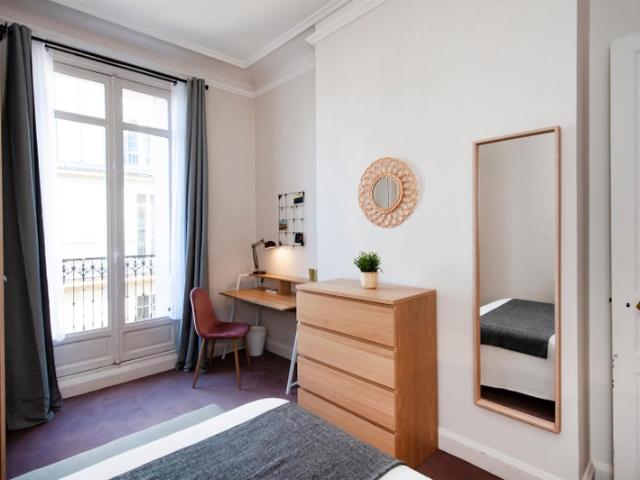 167 Malesherbes 5A Chambre 1