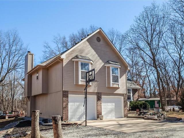 1685 NW 785th Road