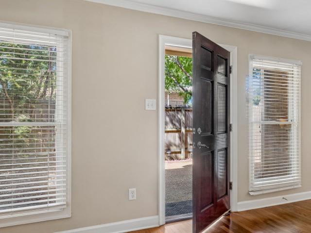 1685 regents park dr