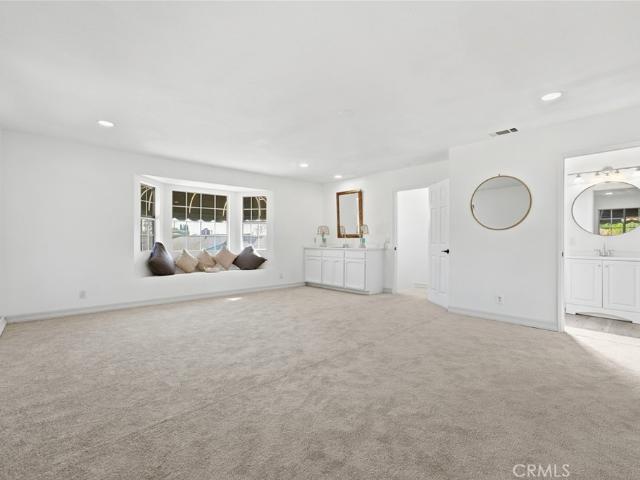 1688 N Shaffer