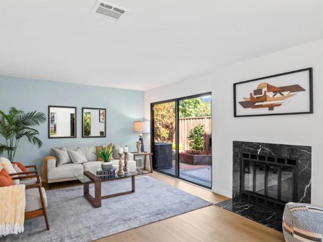 1689 Meadowlark Lane