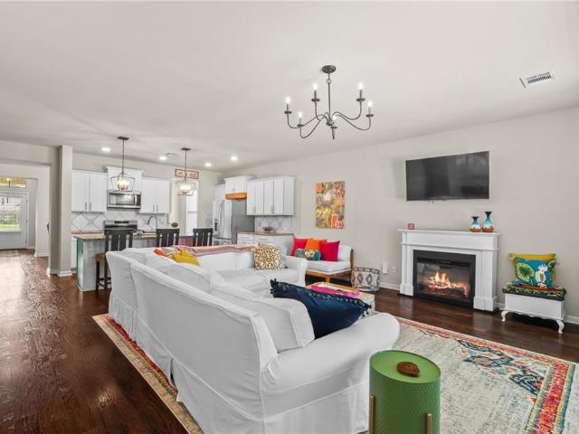 16819 Highland Heights Drive