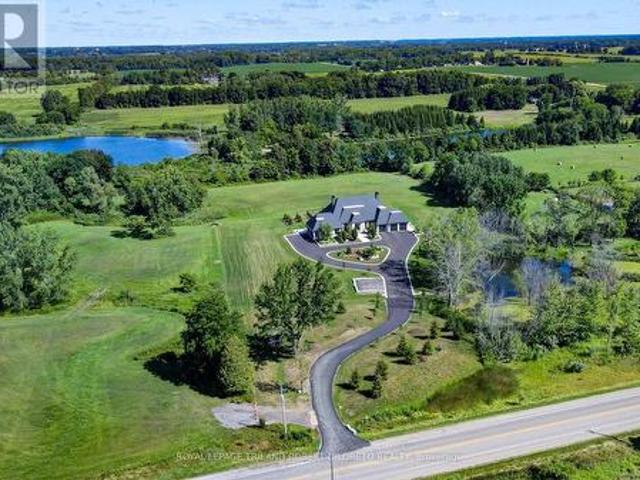 1681 Gainsborough Road, London North E, ON, N6H 5L2 Luxury House for sale | Listing ID X13770 | Royal LePage Carriage Trade Luxury Properties