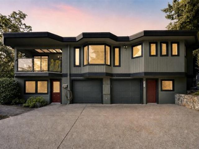 1682 Charlton Rd, Saanich, BC, V9E 2C9 house for sale | Listing ID 1050 | Royal LePage