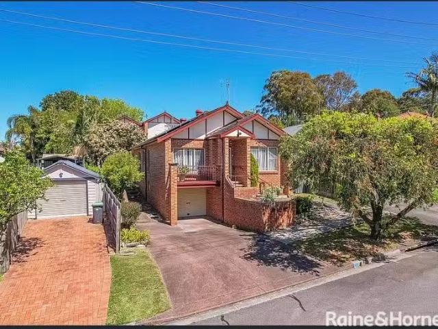 1/68 High Street, WARATAH House for rent Listed by Glen Cook.