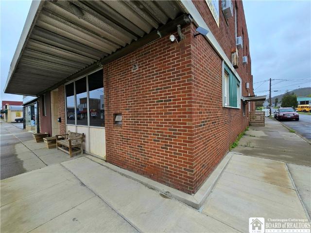 168 Main Street