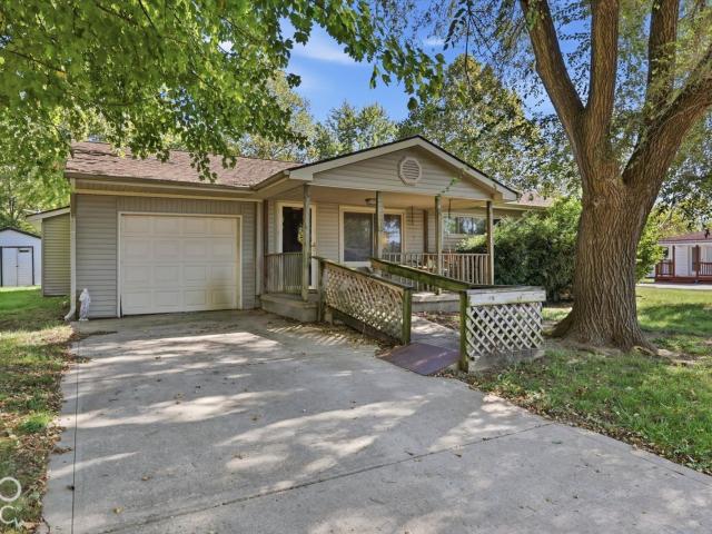 1694 Cardinal Lane