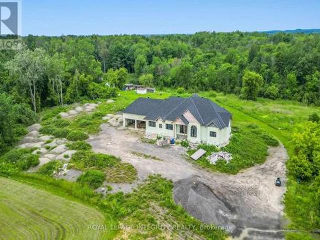 1695 Old Montreal Road, Ottawa, ON, K4C 1G7 house for sale | Listing ID X13737 | Royal LePage