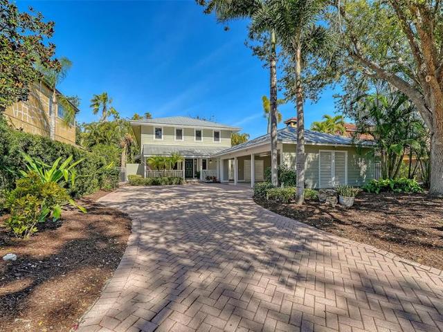 1695 Hyde Park St, Sarasota, FL 34239 | MLS #A4679