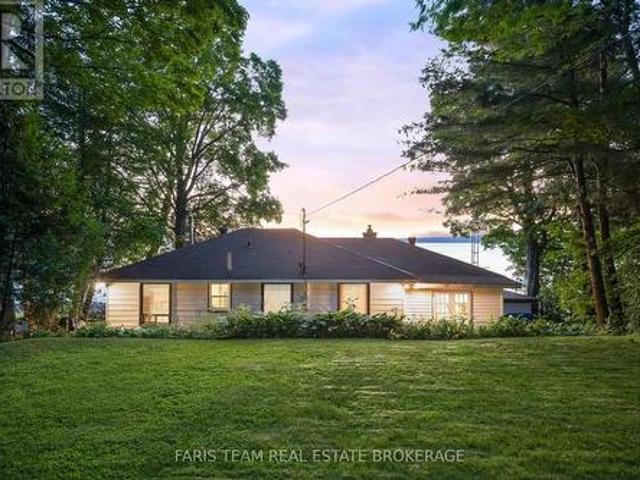1697 Champlain Road, Tiny, ON, L9M 0E3 house for sale | Listing ID S13573 | Royal LePage