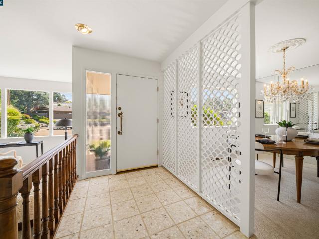16985 Lamont Ct