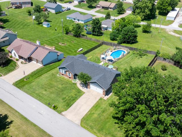 16917 holiday cir