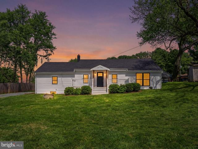 16920 Oliver St, Paeonian Springs, VA 20129 | MLS #VALO2119