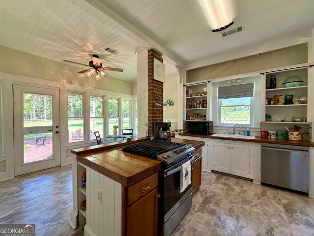 1693 Burtons Ferry Highway