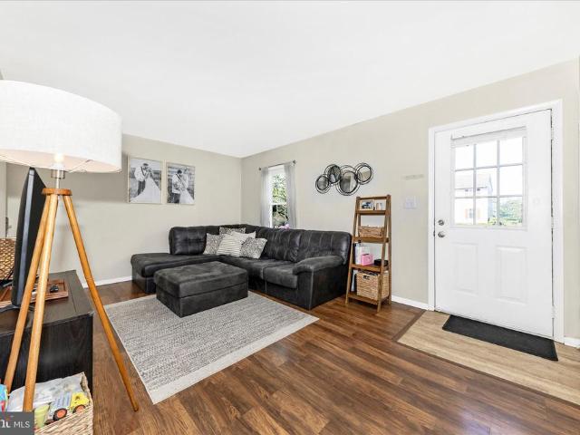 169 Alymer Court