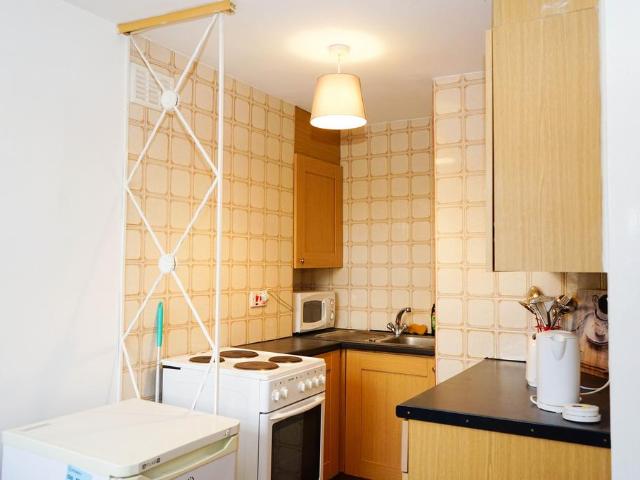 169 Gloucester Place LONDON NW1 6DX 2 bed apartment to rent £2,900 pcm £669 pw