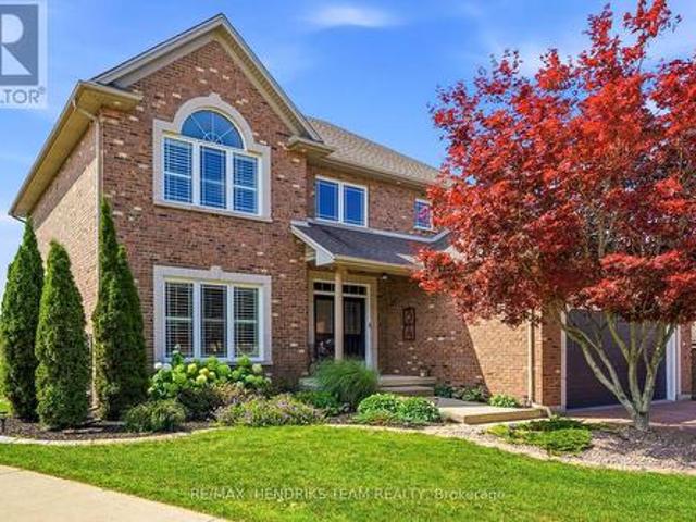 169 Michael Drive, Welland N. Welland, ON, L3C 7B8 house for sale | Listing ID X13637 | Royal LePage