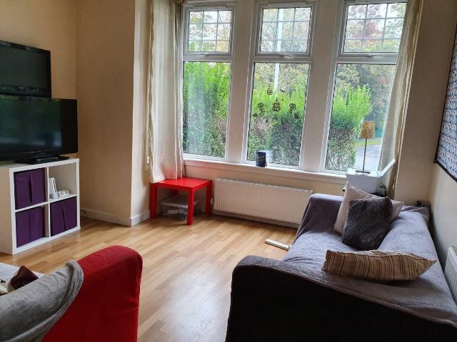 169c Kirkstall Lane