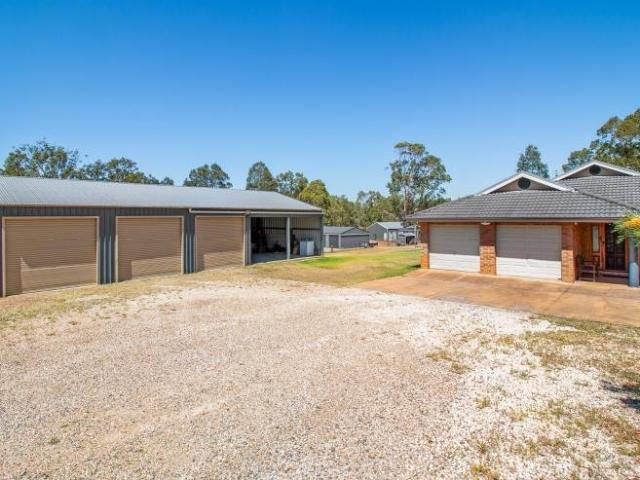 16.5M X 9M SHED/CARPORT + 5 BEDROOM HOME