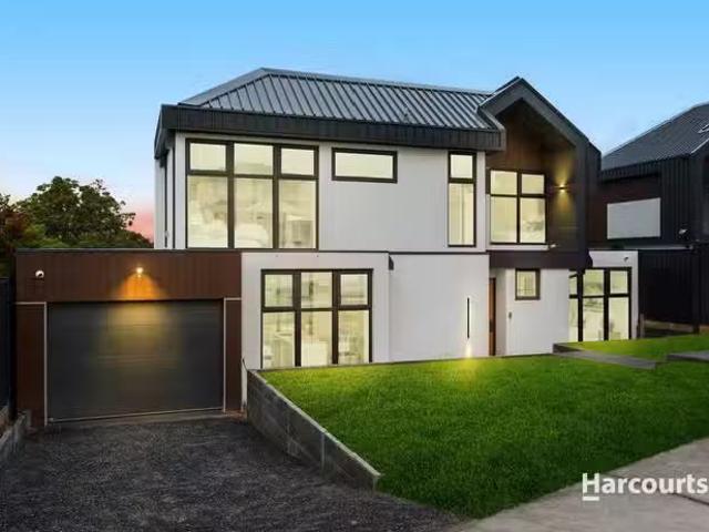 1/6 8 Saladin Avenue, GLEN WAVERLEY, VIC 3150 Townhouse for.