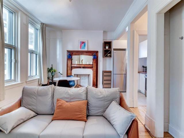 16 2150 Tupper Street, Montréal