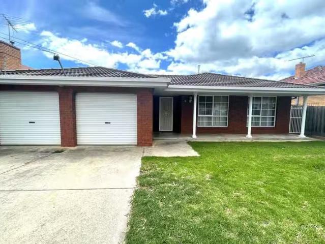 16 Tallinn Street, Bell Park, VIC 3215 House for Rent