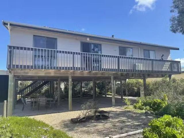 16 Templetonia Crescent, Marion Bay, SA 5575