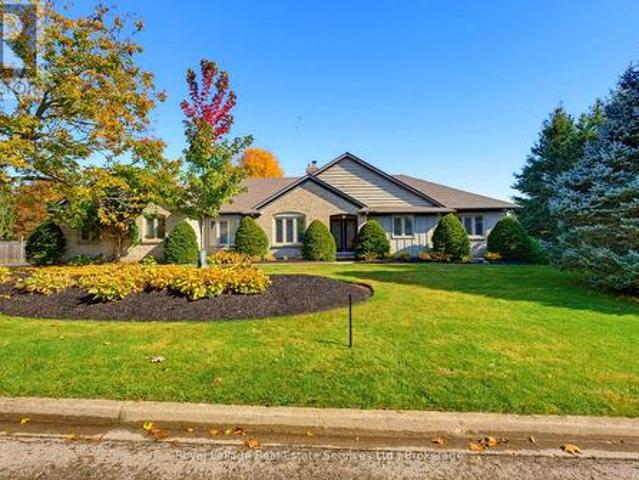 16 Vanstraalen Street, Hamilton Carlisle, ON, L0R 1H3 house for sale | Listing ID X14080 | Royal LePage