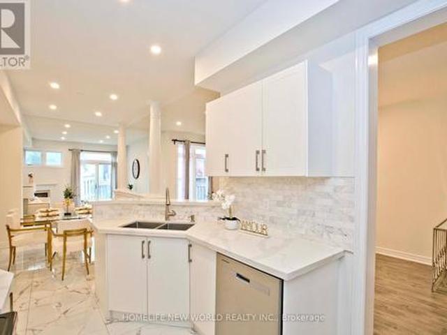 16 Venture Avenue, Richmond Hill, ON, L4S 2P2 house for sale | Listing ID N13803 | Royal LePage