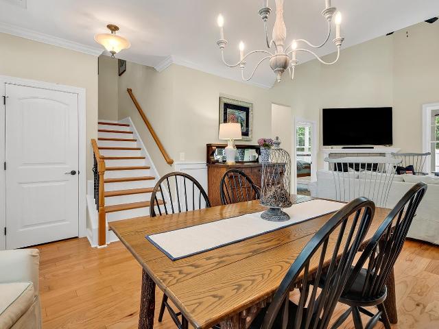 16 Vintners Ln
