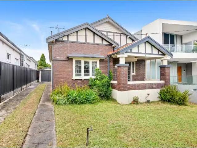 16 View Street, Earlwood House for rent Listed by Anne Habib.